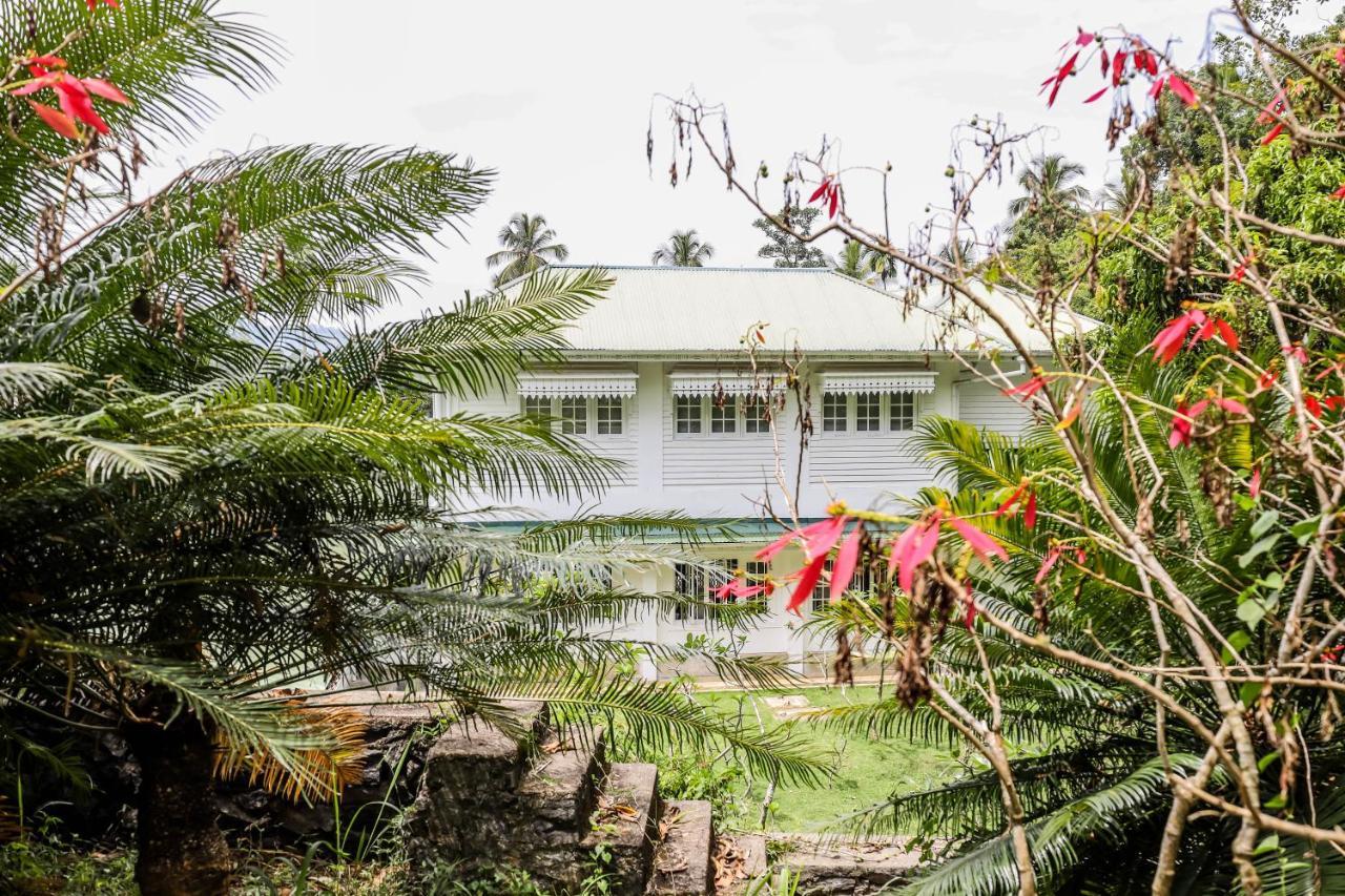 The Flame Tree Estate & Hotel Kandy Exterior photo